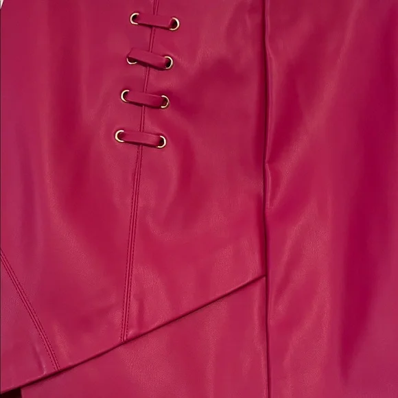 BCBG Fuchsia Faux Leather Mini Skirt Small - Picture 2 of 6